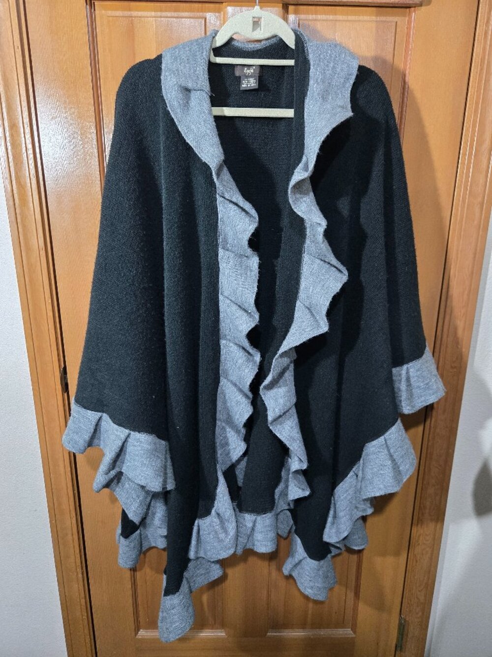 Eyeful Knit Ruffle Cape Poncho Wrap